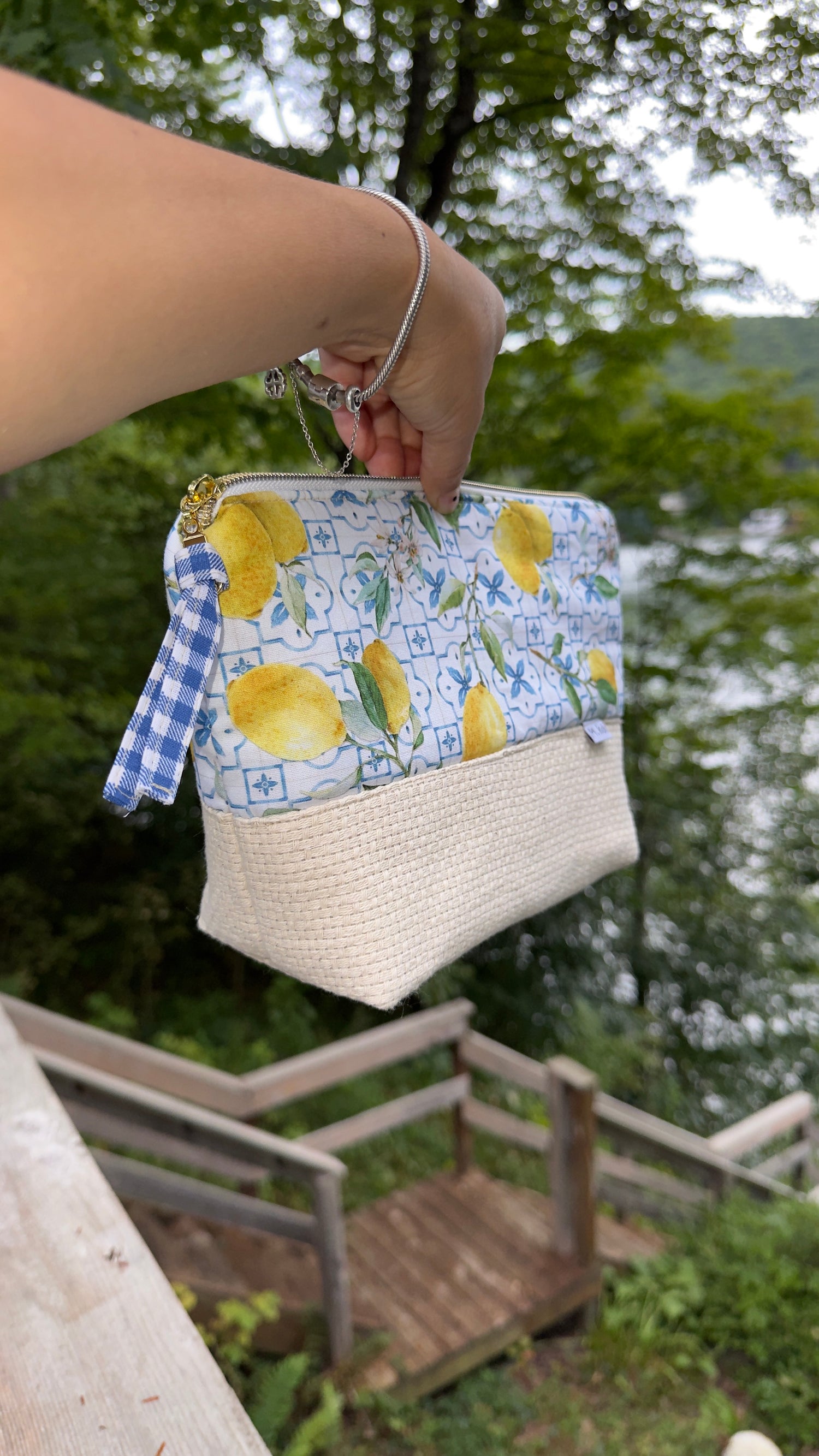 Essential Zipper Bag