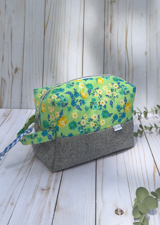 Cosmetic Pouch Bag - Green (L)