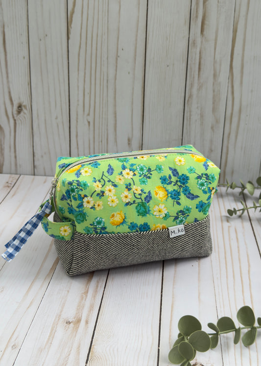 Cosmetic Pouch Bag - Green (M)